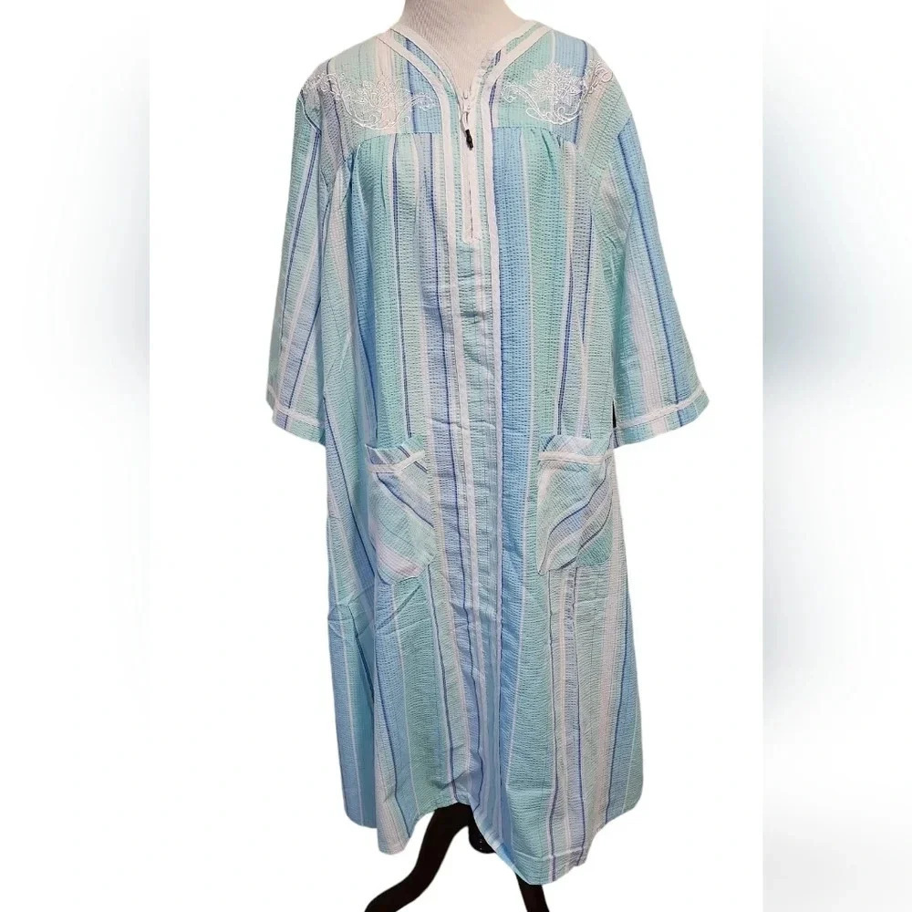 Silverts adaptative gown - Picture 3 of 6